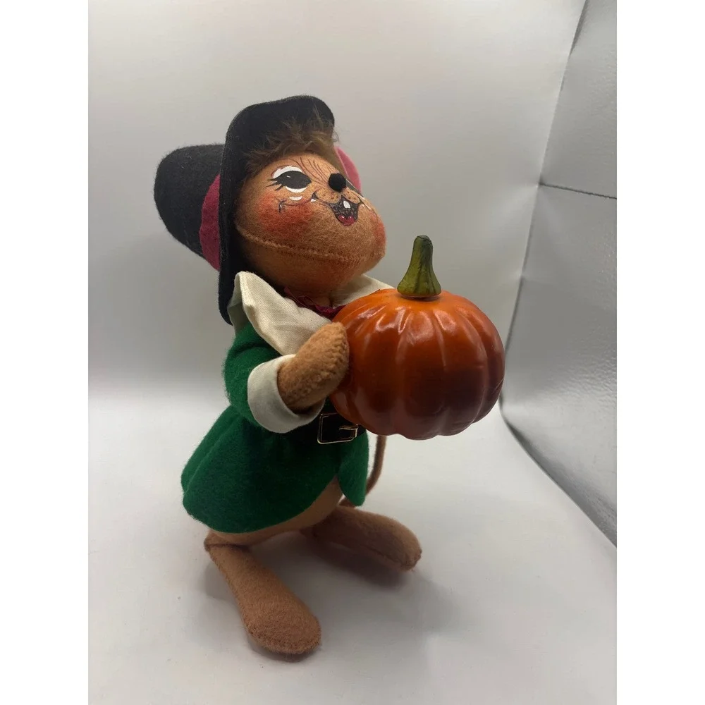 Annalee Thanksgiving Pilgrim Mouse with Pumpkin 8 Inch Felt Doll Harvest Decor